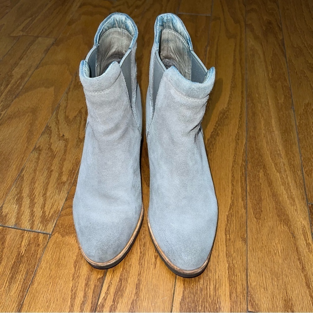 Sorel After Hours Chelsea Gray Suede Wedge Ankle Bootie Size 9 - Picture 3 of 12
